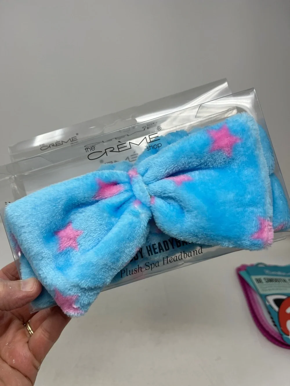 THE CRÈME SHOP BUNDLE TEDDY HEADBAND FOOT MASKS FACE MASKS EYELINER LC ZIP POUCH